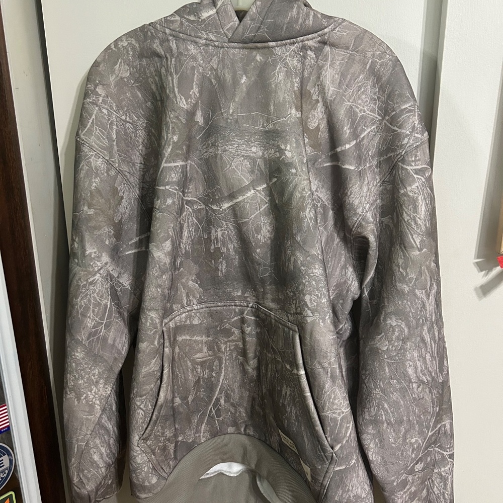 Comfort Colors Women’s Gray Camouflage Sweatshirt Hoodie - Picture 2 of 2